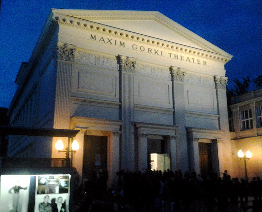 maxim-gorki-theater_oktober-2012.jpg