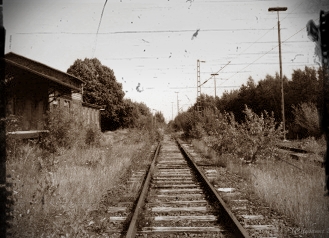 alte-bahnstrecke-in-sepia_ilonka-herold_pixelio.jpg
