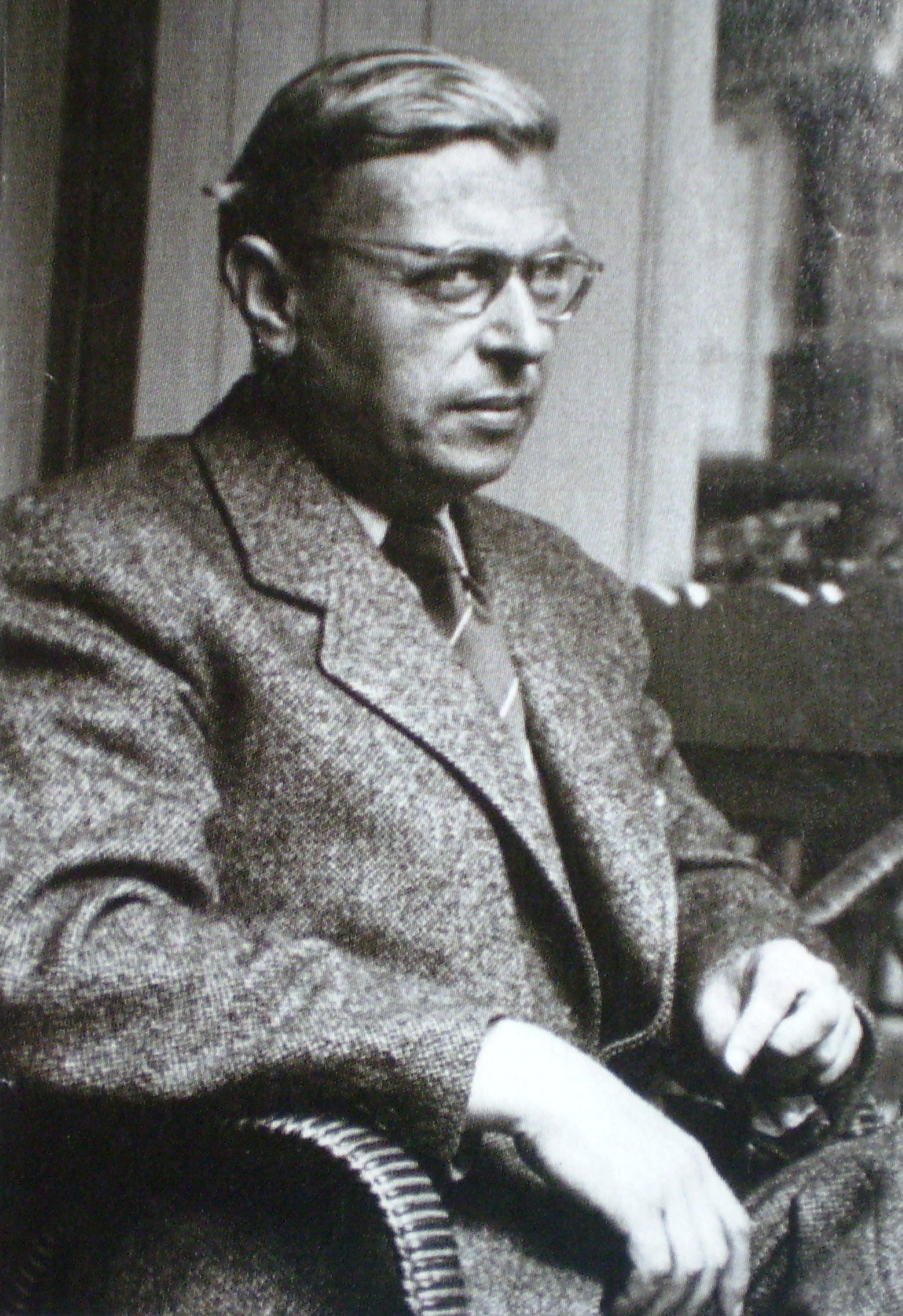  - Jean-Paul-Sartre-um-1950_wiki